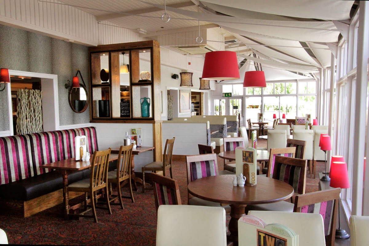 Riverside Inn - Pint Prices & Reviews | Weaverham | The Guinndex UK